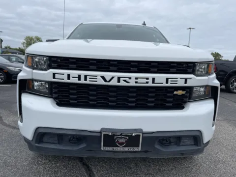 More photos of 2021 Chevrolet Silverado 1500 Custom Crew Cab Long Box 4WD at RS Motors, IN