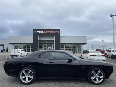 More photos of 2016 Dodge Challenger R/T Plus at RS Motors, IN