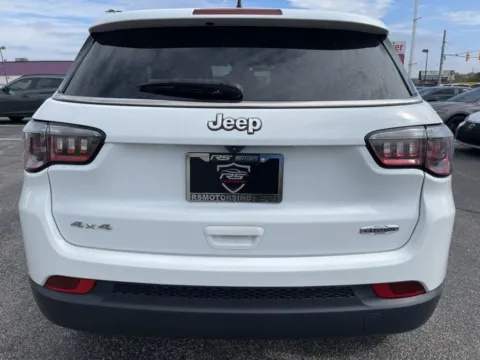 More photos of 2023 Jeep Compass Latitude at RS Motors, IN