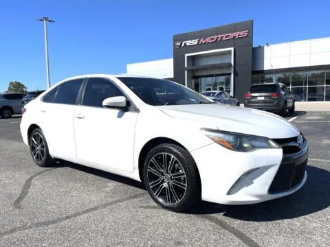Photos of 2016 Toyota Camry SE for sale in Indianapolis, IN at RS Motors