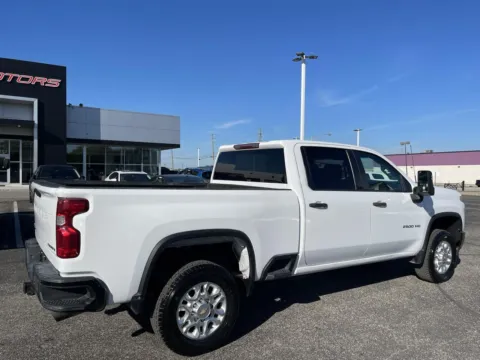 More photos of 2022 Chevrolet Silverado 2500 HD Custom Crew Cab Long Box 4WD at RS Motors, IN