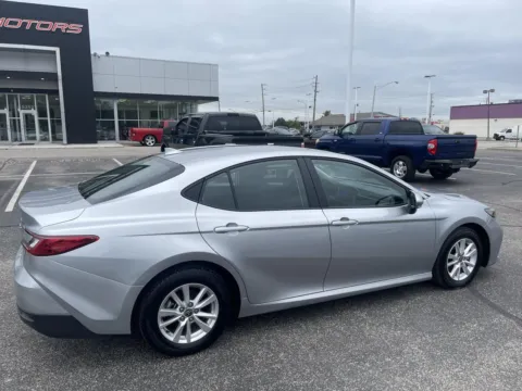 More photos of 2025 Toyota Camry Hybrid XLE at RS Motors, IN