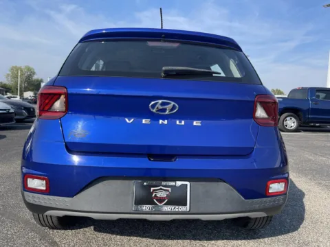 More photos of 2023 Hyundai Venue SEL at RS Motors, IN