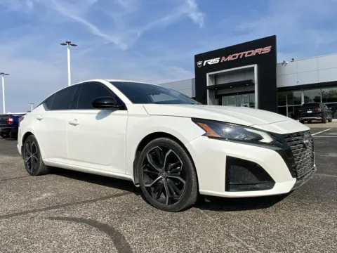 White 2024 Nissan Altima 2.5 SR for sale in Indianapolis, IN