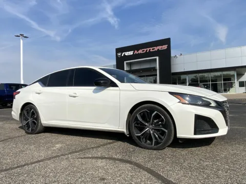 Photos of 2024 Nissan Altima 2.5 SR for sale in Indianapolis, IN at RS Motors