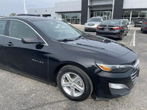 More photos of 2022 Chevrolet Malibu LS at RS Motors, IN