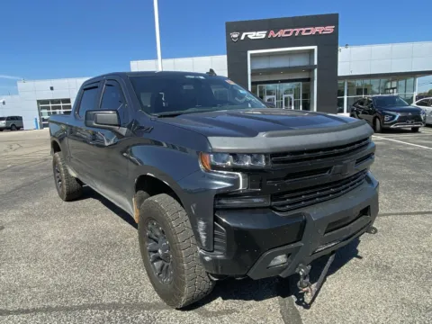 Gray 2021 Chevrolet Silverado 1500 LT Trail Boss Crew Cab 4WD for sale in Indianapolis, IN