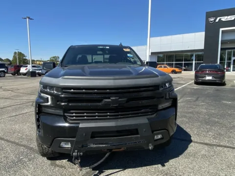 Photos of 2021 Chevrolet Silverado 1500 LT Trail Boss Crew Cab 4WD for sale in Indianapolis, IN at RS Motors