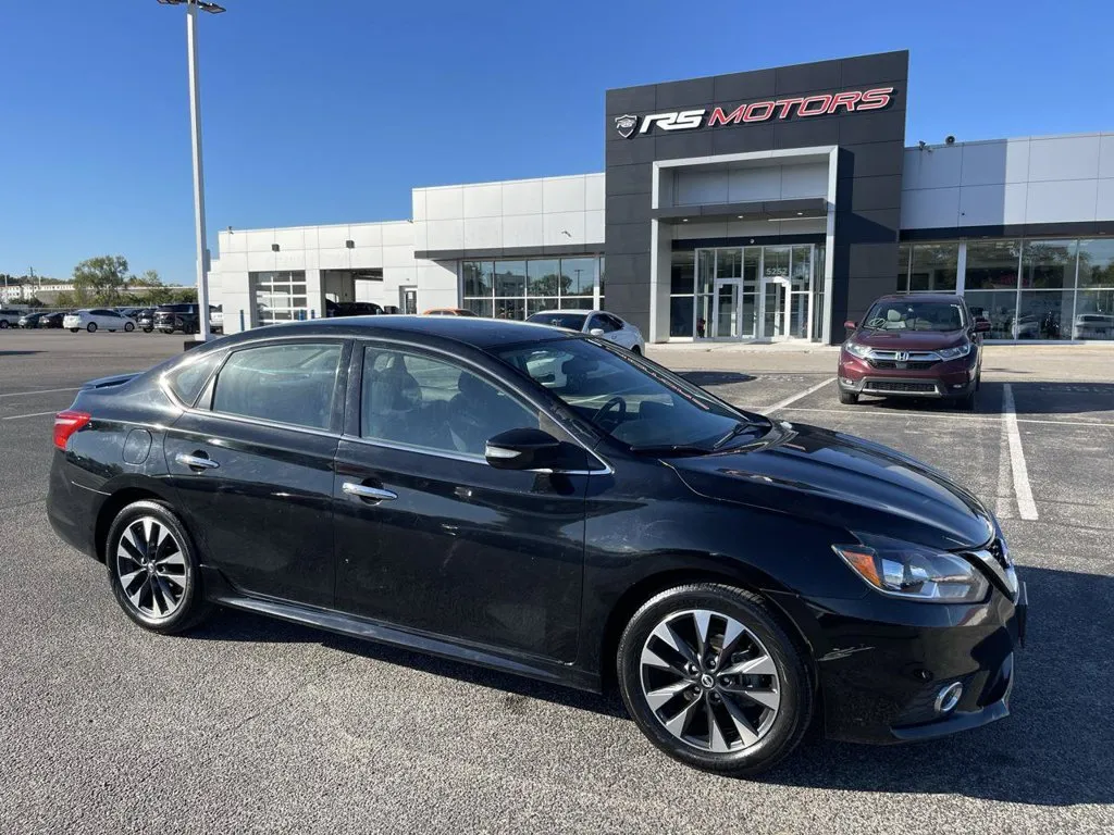 Black 2019 Nissan Sentra SR for sale in Indianapolis, IN