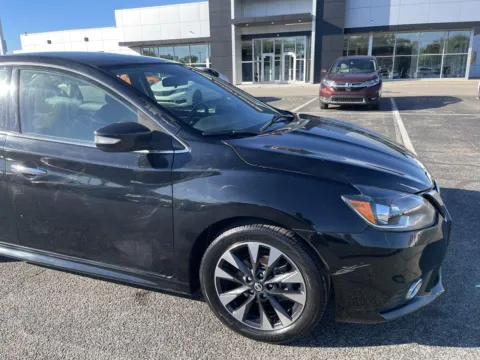 More photos of 2019 Nissan Sentra SR at RS Motors, IN