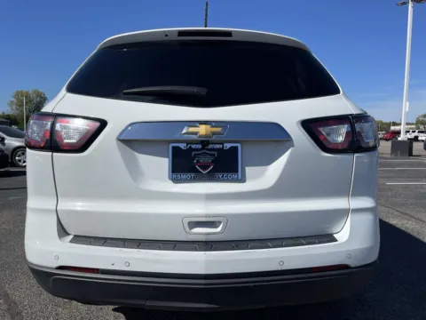 More photos of 2016 Chevrolet Traverse 1LT FWD at RS Motors, IN