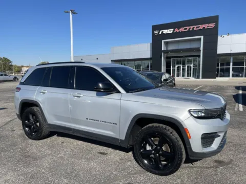 Photos of 2023 Jeep Grand Cherokee Altitude X for sale in Indianapolis, IN at RS Motors