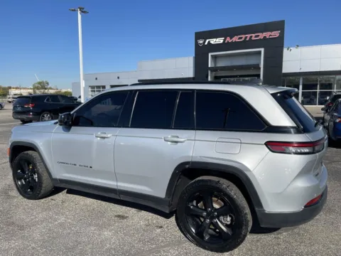 Another view of 2023 Jeep Grand Cherokee Altitude X for sale in Indianapolis, IN at RS Motors