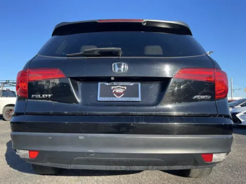 More photos of 2016 Honda Pilot LX at RS Motors, IN