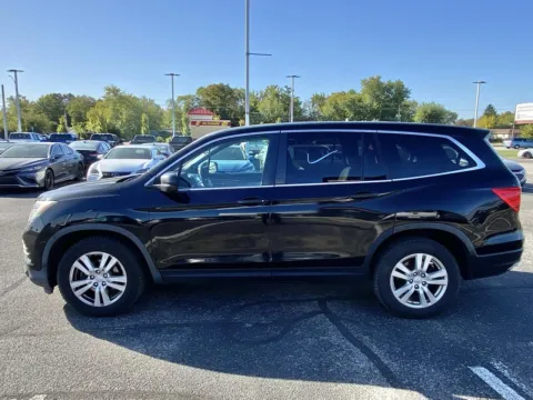 More photos of 2016 Honda Pilot LX 4WD at RS Motors, IN