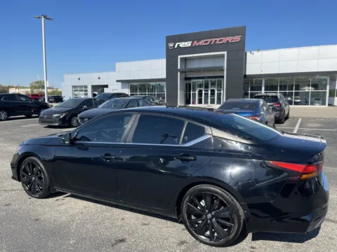Another view of 2022 Nissan Altima 2.5 SR for sale in Indianapolis, IN at RS Motors