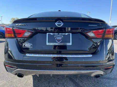 More photos of 2022 Nissan Altima 2.5 SR at RS Motors, IN