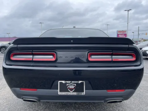 More photos of 2021 Dodge Challenger SXT at RS Motors, IN