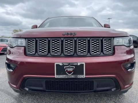 More photos of 2019 Jeep Grand Cherokee Altitude at RS Motors, IN