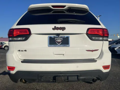 More photos of 2020 Jeep Grand Cherokee Trailhawk at RS Motors, IN