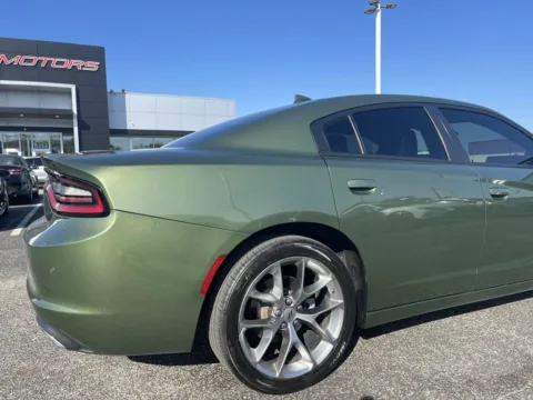 More photos of 2022 Dodge Charger SXT at RS Motors, IN