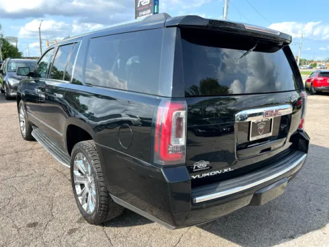 More photos of 2016 GMC Yukon XL Denali at RS Motors, IN