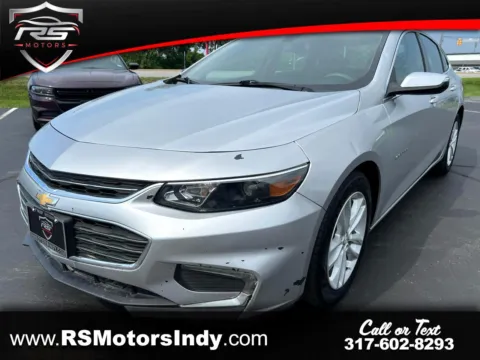 Silver 2018 Chevrolet Malibu LT for sale in Indianapolis, IN