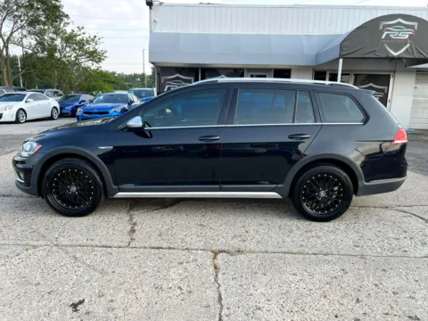 Another view of 2019 Volkswagen Golf Alltrack TSI S for sale in Indianapolis, IN at RS Motors