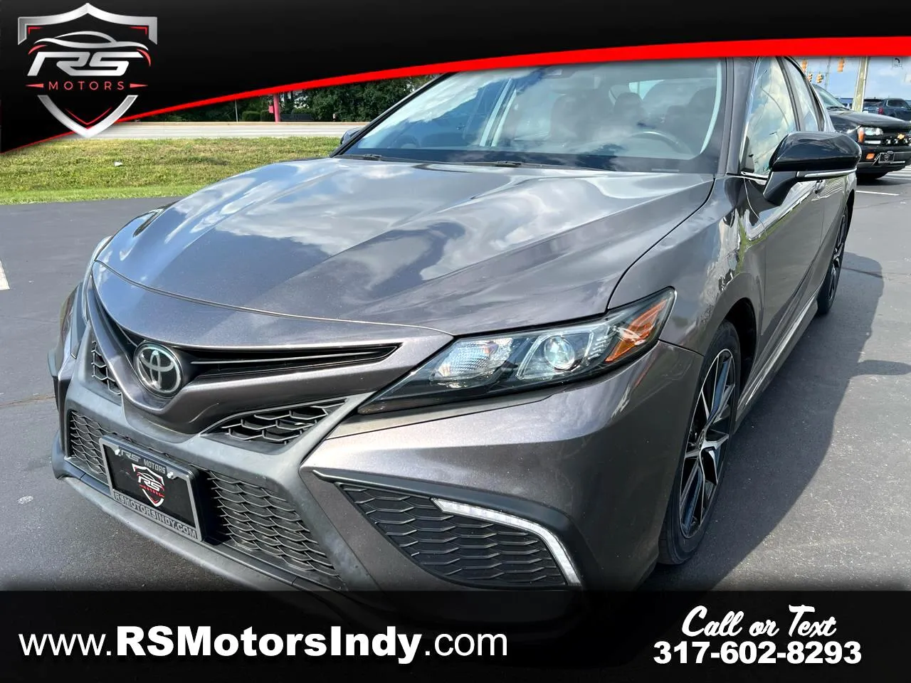Gray 2022 Toyota Camry SE for sale in Indianapolis, IN