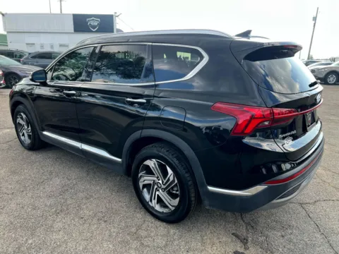More photos of 2021 Hyundai Santa Fe SEL at RS Motors, IN