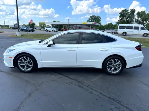 Another view of 2020 Hyundai Sonata SEL for sale in Indianapolis, IN at RS Motors