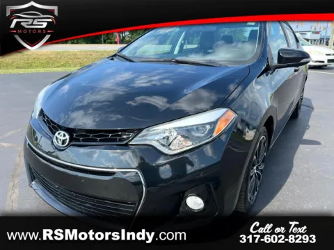 Black 2015 Toyota Corolla LE for sale in Indianapolis, IN