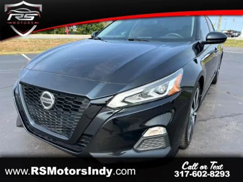 Black 2022 Nissan Altima 2.5 SR for sale in Indianapolis, IN
