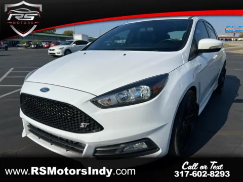 White 2017 Ford Focus ST for sale in Indianapolis, IN