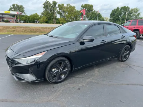 Photos of 2022 Hyundai Elantra SEL for sale in Indianapolis, IN at RS Motors