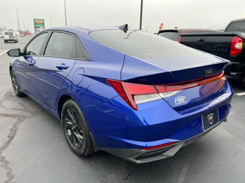 More photos of 2023 Hyundai Elantra SEL at RS Motors, IN