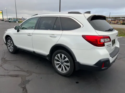 More photos of 2019 Subaru Outback 3.6R at RS Motors, IN