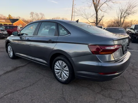 More photos of 2019 Volkswagen Jetta 1.4T S at RS Motors, IN