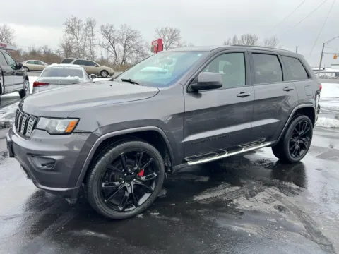 Photos of 2017 Jeep Grand Cherokee Altitude for sale in Indianapolis, IN at RS Motors