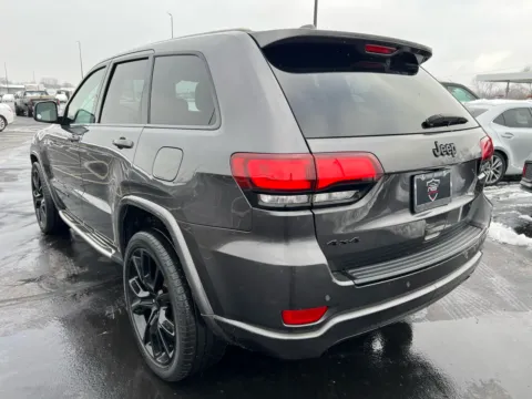 More photos of 2017 Jeep Grand Cherokee Altitude at RS Motors, IN