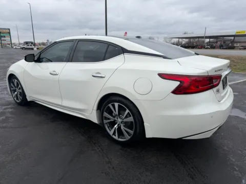 More photos of 2018 Nissan Maxima 3.5 SL at RS Motors, IN