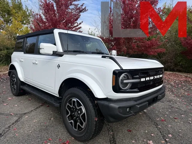 2022 Ford Bronco 4-Door Outer Banks's photo