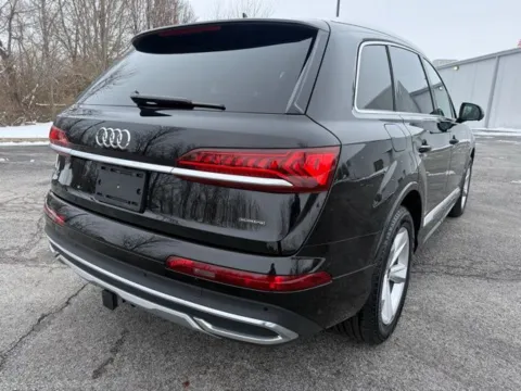 More photos of 2023 Audi Q7 45 Premium Plus at Indy Luxury Motorsports, IN