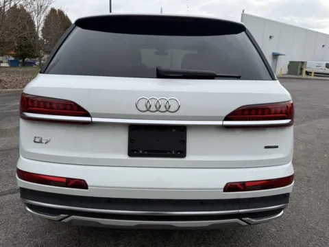 More photos of 2023 Audi Q7 45 Premium Plus at Indy Luxury Motorsports, IN
