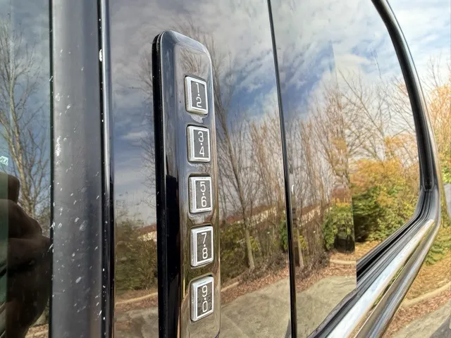 2019 Ford F-350 photo 2