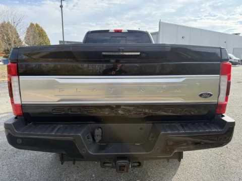 More photos of 2019 Ford F-350SD Platinum at Indy Luxury Motorsports, IN
