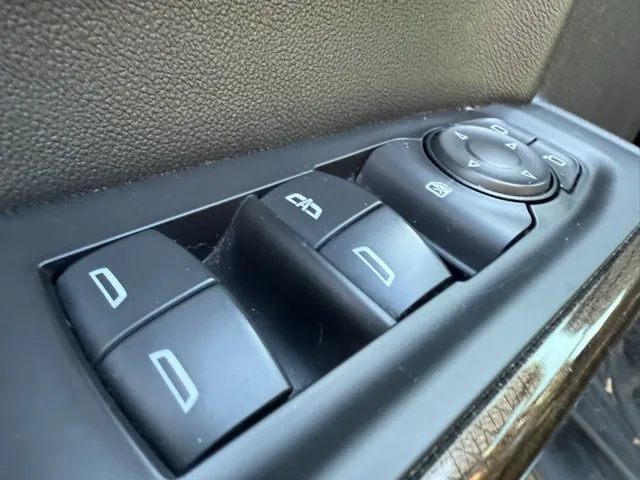 2021 Chevrolet Silverado 1500 LT Trail Boss photo 3