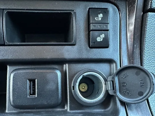 2017 Chevrolet Traverse 1LT photo 2