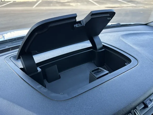 2017 Chevrolet Traverse 1LT photo 3