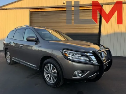 Brown 2013 Nissan Pathfinder SL for sale in Indianapolis, IN